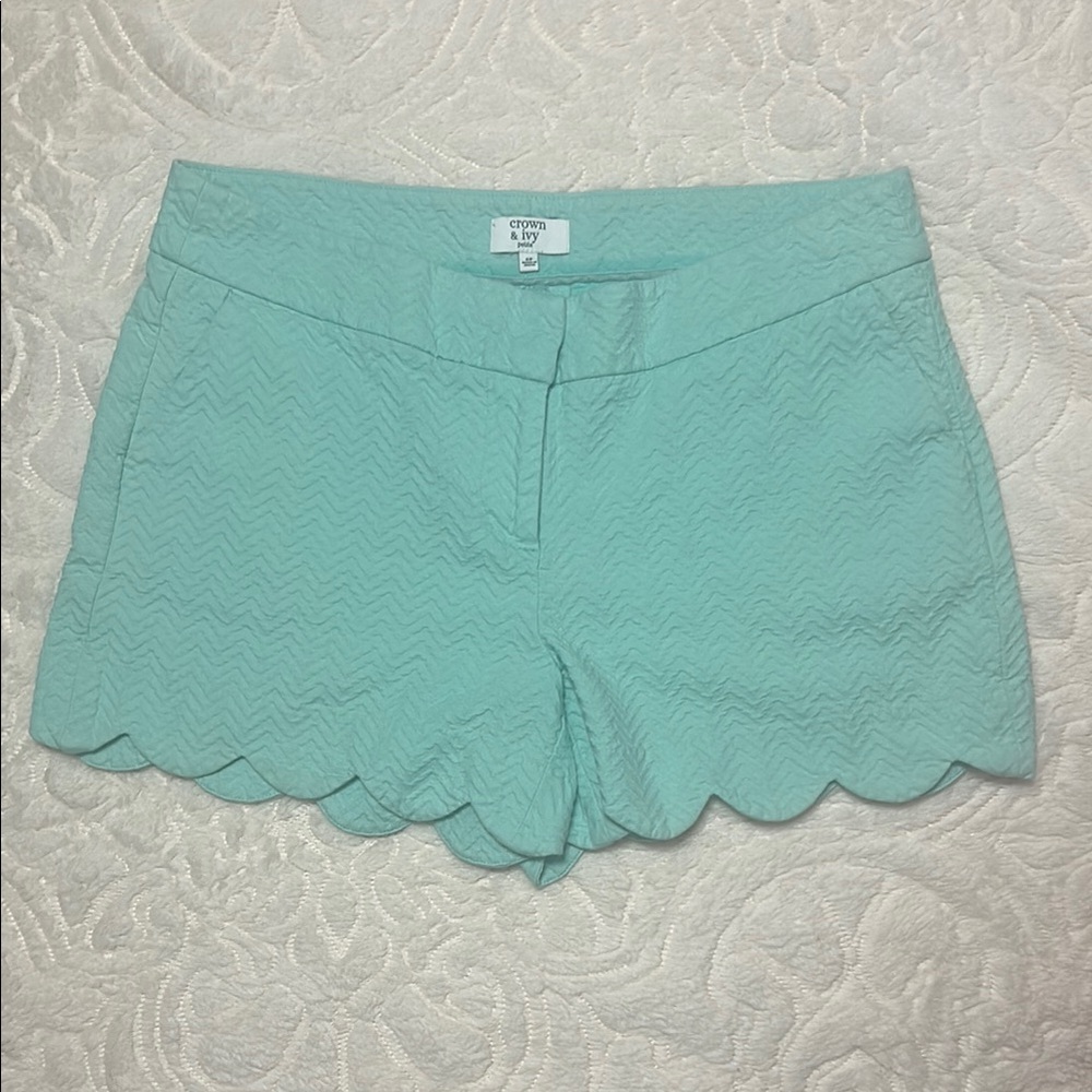 Crown & Ivy Scalloped Shorts Size 6P